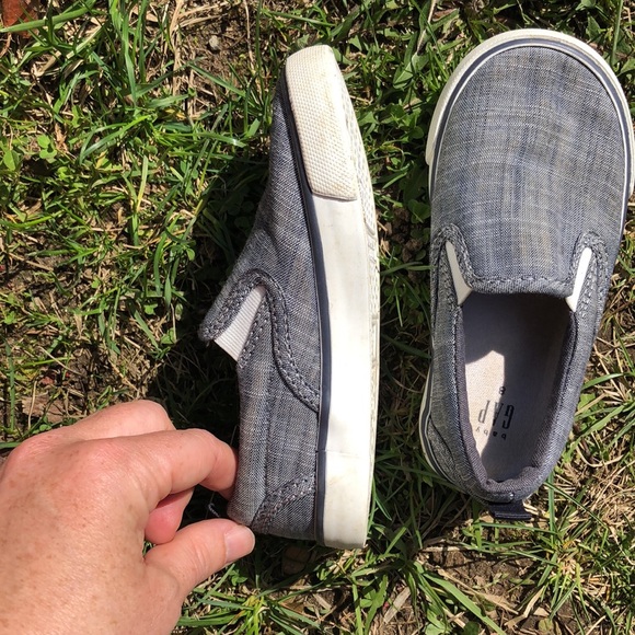 Baby gap boys shoes - Picture 2 of 6